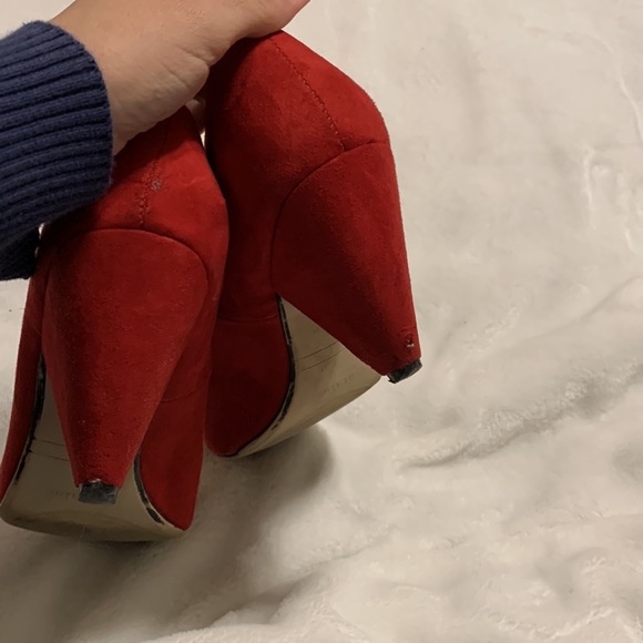 Zara faux suede red chunky red heels - Picture 4 of 8